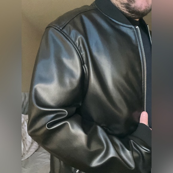 Zara (faux) Leather Jacket - Picture 3 of 8